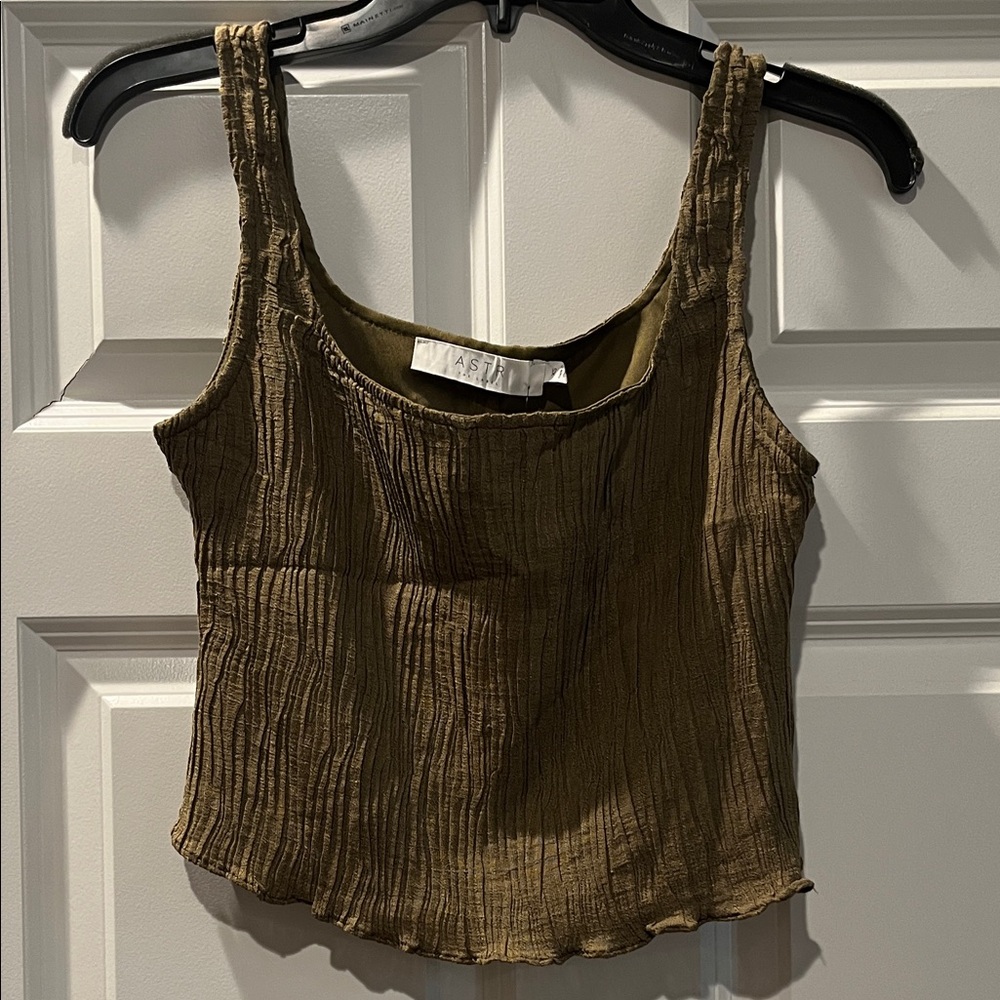 Astr the label top